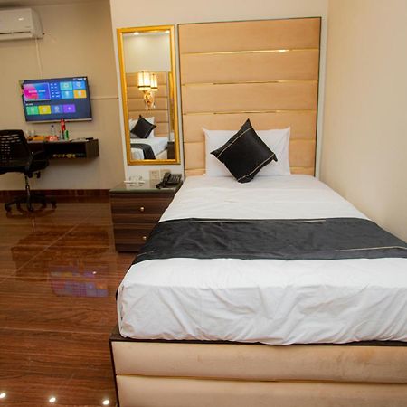 Hotel White Season Gulberg Lahore Luaran gambar