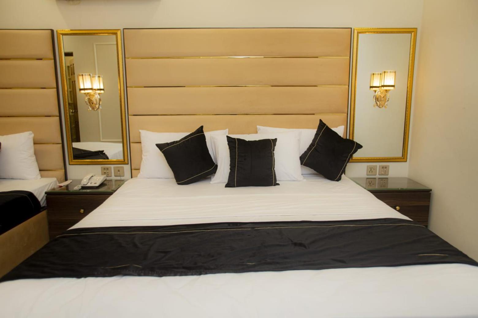 Hotel White Season Gulberg Lahore Luaran gambar