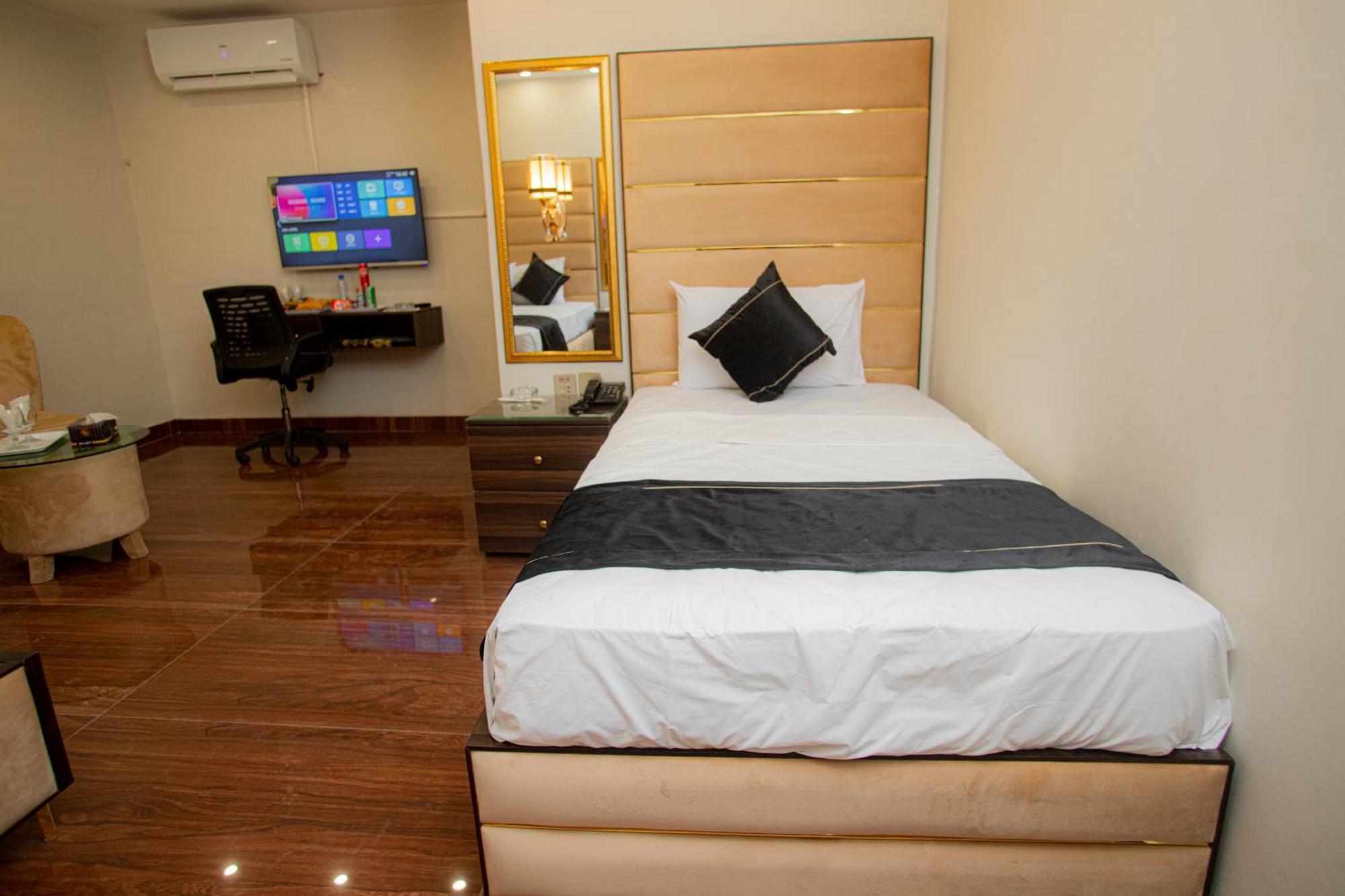 Hotel White Season Gulberg Lahore Luaran gambar